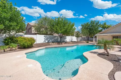 Exterior - 1015 S 132nd St, Gilbert, AZ 85233 photo 8 of 13