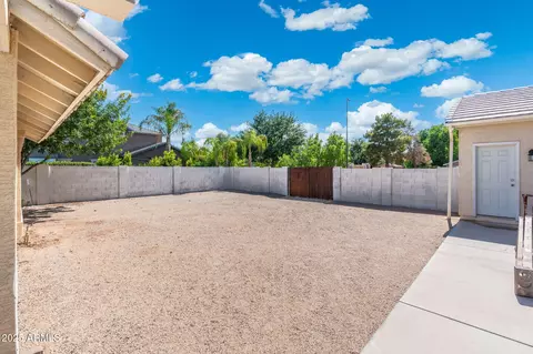 Exterior - 1015 S 132nd St, Gilbert, AZ 85233 photo 4 of 13