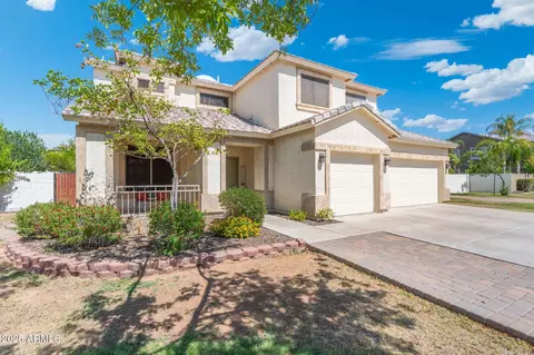 Exterior - 1015 S 132nd St, Gilbert, AZ 85233 photo 1 of 13