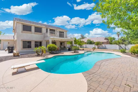 Exterior - 1015 S 132nd St, Gilbert, AZ 85233 photo 10 of 13