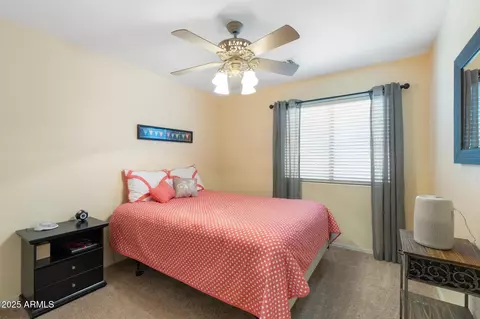 Bedroom - 1015 S 132nd St, Gilbert, AZ 85233 photo 3 of 7