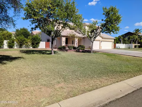 1015 S 132nd St, Gilbert, AZ 85233