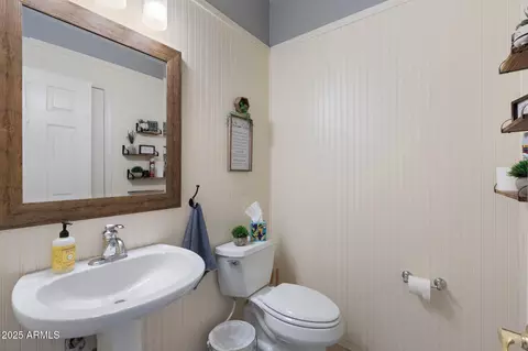 Bath - 1015 S 132nd St, Gilbert, AZ 85233 photo 6 of 7