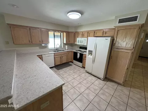Kitchen - 8255 E Kiva Ave #430, Mesa, AZ 85209 photo 1 of 2