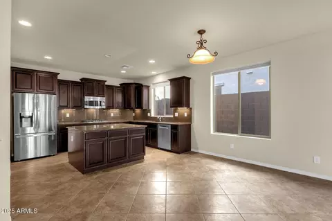 Kitchen - 5223 W Bent Tree Dr, Phoenix, AZ 85083 photo 2 of 7
