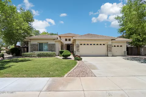 8664 W Yukon Dr, Peoria, AZ 85382