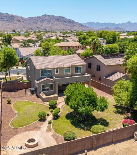 2116 W Fawn Dr, Phoenix, AZ 85041
