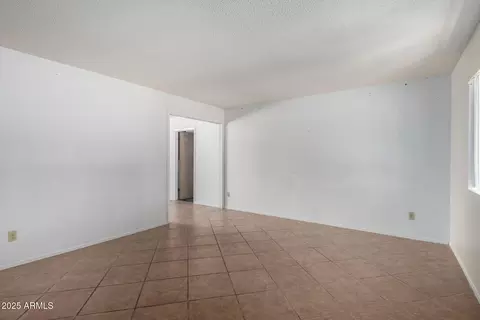Living - 230 E Fairmont Dr, Tempe, AZ 85282 photo 2 of 5