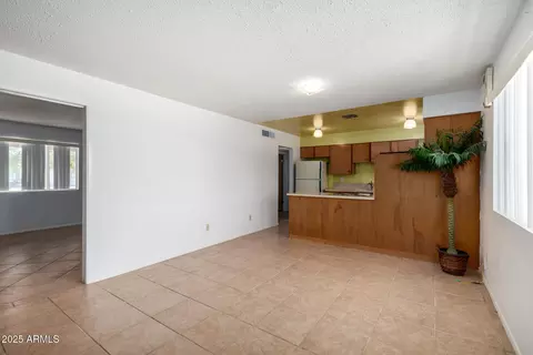 Living - 230 E Fairmont Dr, Tempe, AZ 85282 photo 5 of 5