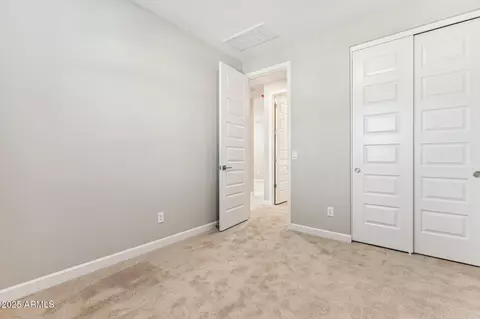 5827 E Covey Ln, Phoenix, AZ 85054 photo 17