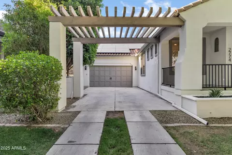 Exterior - 2774 E Valencia St, Gilbert, AZ 85296 photo 4 of 6