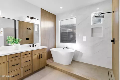 Bath - 2774 E Valencia St, Gilbert, AZ 85296 photo 1 of 6