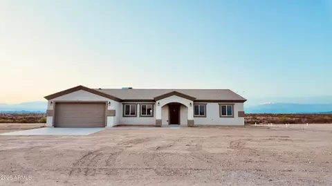35672 W Chipman Rd, Tonopah, AZ 85354