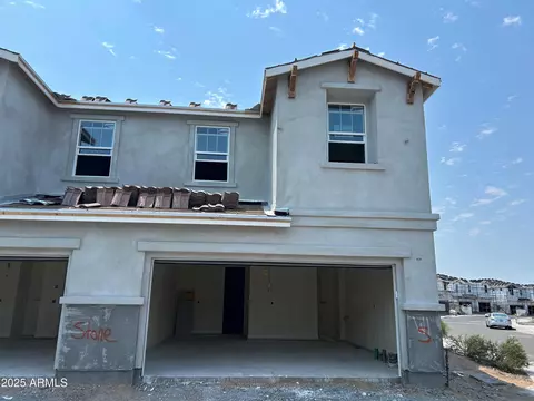 5815 E Covey Ln, Phoenix, AZ 85054