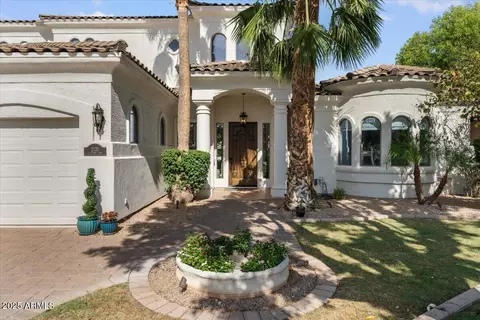Exterior - 2135 E Clipper Ln, Gilbert, AZ 85234 photo 2 of 13