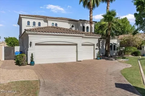 Exterior - 2135 E Clipper Ln, Gilbert, AZ 85234 photo 3 of 13