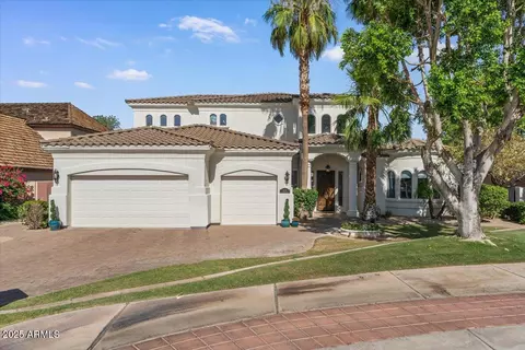 Exterior - 2135 E Clipper Ln, Gilbert, AZ 85234 photo 4 of 13
