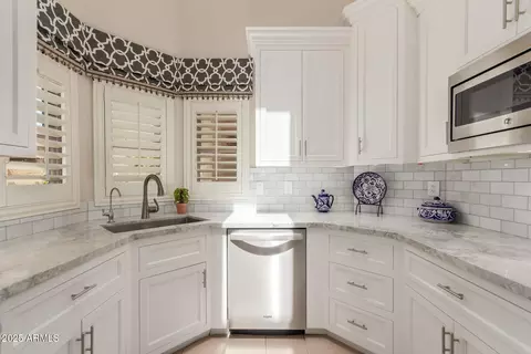Kitchen - 13041 S 45th Pl, Phoenix, AZ 85044 photo 1 of 1
