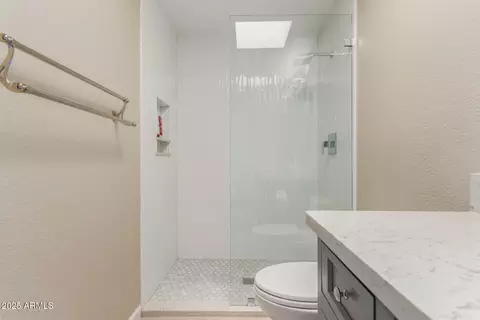 Bath - 13041 S 45th Pl, Phoenix, AZ 85044 photo 5 of 5