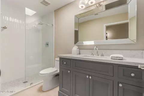 Bath - 13041 S 45th Pl, Phoenix, AZ 85044 photo 4 of 5