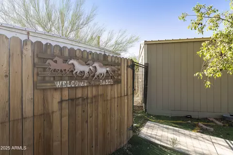 525 W Shiprock St, Apache Junction, AZ 85120 photo 22