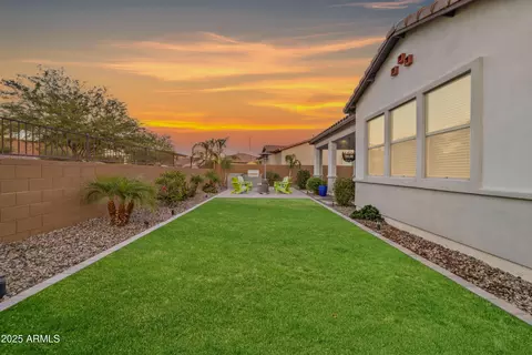 Exterior - 2024 E Chama Dr, Phoenix, AZ 85024 photo 6 of 8