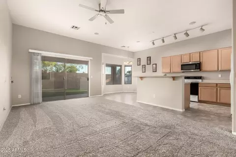 Living - 689 E Stottler Dr, Gilbert, AZ 85296 photo 6 of 8