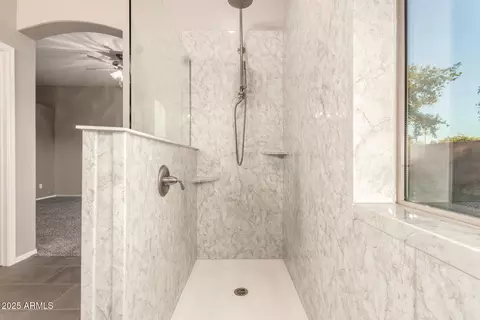 Bath - 689 E Stottler Dr, Gilbert, AZ 85296 photo 3 of 4