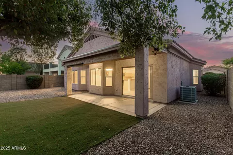Exterior - 689 E Stottler Dr, Gilbert, AZ 85296 photo 3 of 9