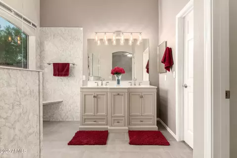 Bath - 689 E Stottler Dr, Gilbert, AZ 85296 photo 1 of 4