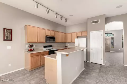 Kitchen - 689 E Stottler Dr, Gilbert, AZ 85296 photo 2 of 4