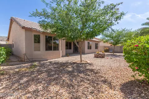Exterior - 1642 E Desert Ln, Phoenix, AZ 85042 photo 3 of 4