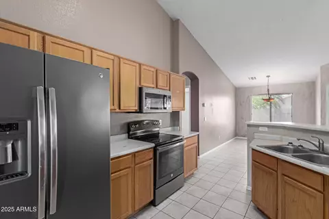Kitchen - 1642 E Desert Ln, Phoenix, AZ 85042 photo 1 of 2