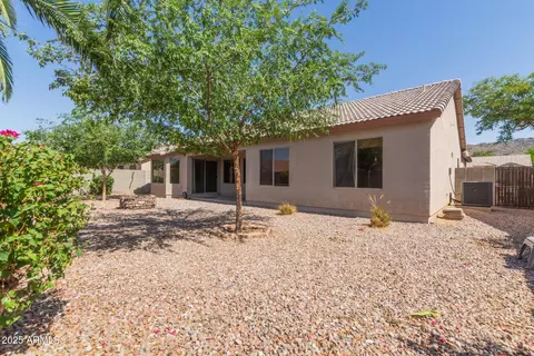 Exterior - 1642 E Desert Ln, Phoenix, AZ 85042 photo 4 of 4