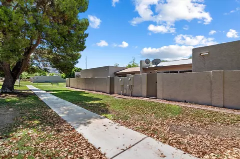 Exterior - 1120 E Beryl Ave, Phoenix, AZ 85020 photo 8 of 9
