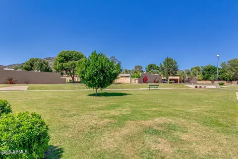 Exterior - 1120 E Beryl Ave, Phoenix, AZ 85020 photo 3 of 9