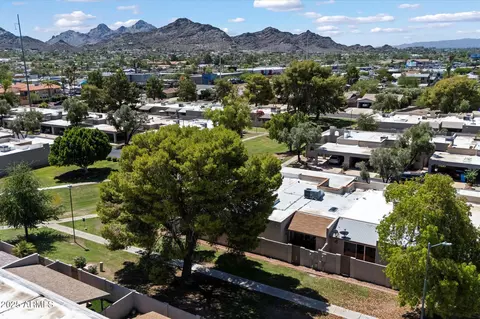 View/Area - 1120 E Beryl Ave, Phoenix, AZ 85020 photo 5 of 6
