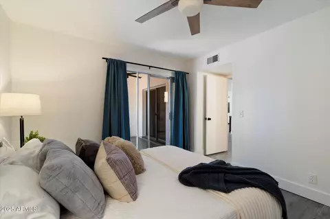 Bedroom - 1120 E Beryl Ave, Phoenix, AZ 85020 photo 1 of 4