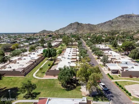 View/Area - 1120 E Beryl Ave, Phoenix, AZ 85020 photo 2 of 6