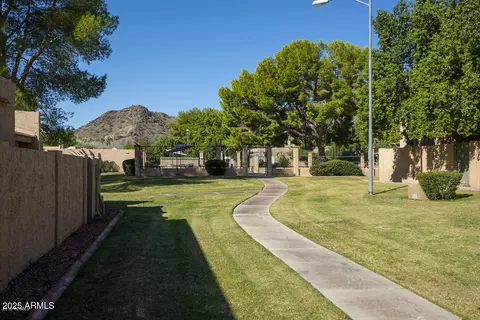 Exterior - 1120 E Beryl Ave, Phoenix, AZ 85020 photo 4 of 9