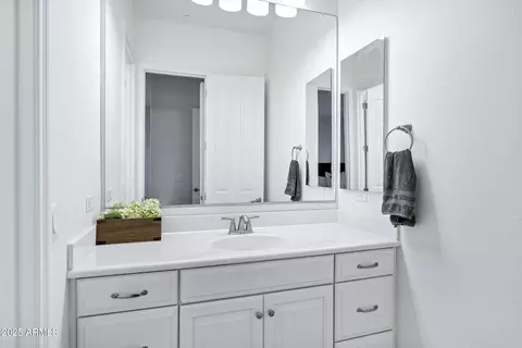 Bath - 3010 E Fruitvale Ave, Gilbert, AZ 85297 photo 11 of 12