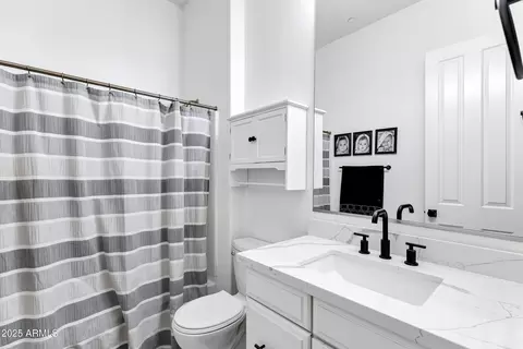Bath - 3010 E Fruitvale Ave, Gilbert, AZ 85297 photo 9 of 12