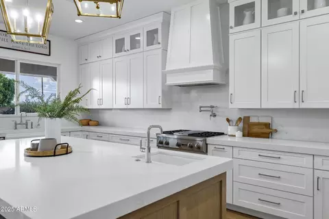 Kitchen - 3010 E Fruitvale Ave, Gilbert, AZ 85297 photo 4 of 7