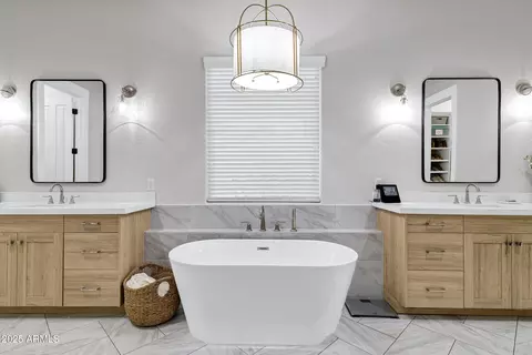 Bath - 3010 E Fruitvale Ave, Gilbert, AZ 85297 photo 2 of 12