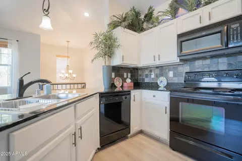 Kitchen - 34979 N 30th Ave, Phoenix, AZ 85086 photo 2 of 3
