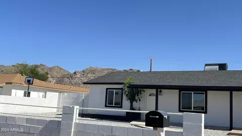 121 E Monte Way, Phoenix, AZ 85042 photo 2