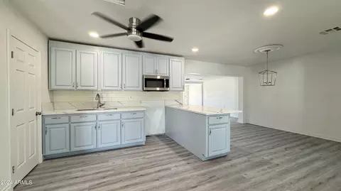 121 E Monte Way, Phoenix, AZ 85042 photo 9