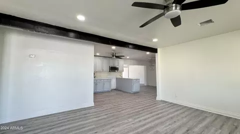 121 E Monte Way, Phoenix, AZ 85042 photo 5