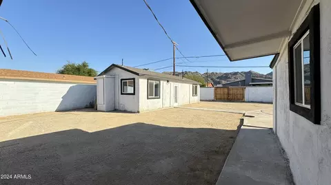 121 E Monte Way, Phoenix, AZ 85042 photo 3