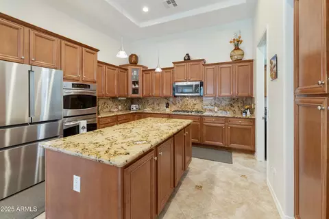 Kitchen - 4229 E Nightingale Ln, Gilbert, AZ 85298 photo 5 of 7